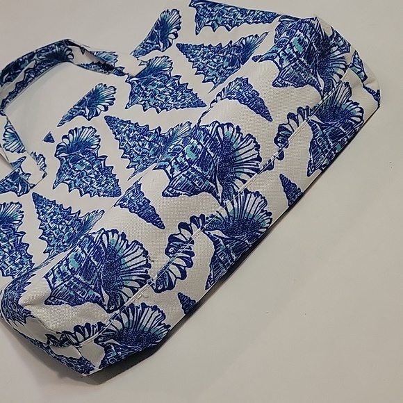 Lilly Pulitzer for Estee Lauder Tote Bag - Picture 17 of 17